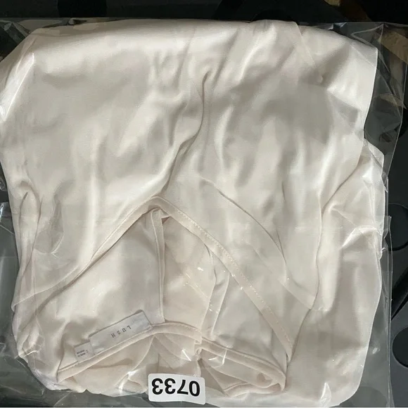 Lush Dress Womens Small Fit & Flare Empire Waist Beige Cream Lightweight V Neck‎ - Picture 9 of 9